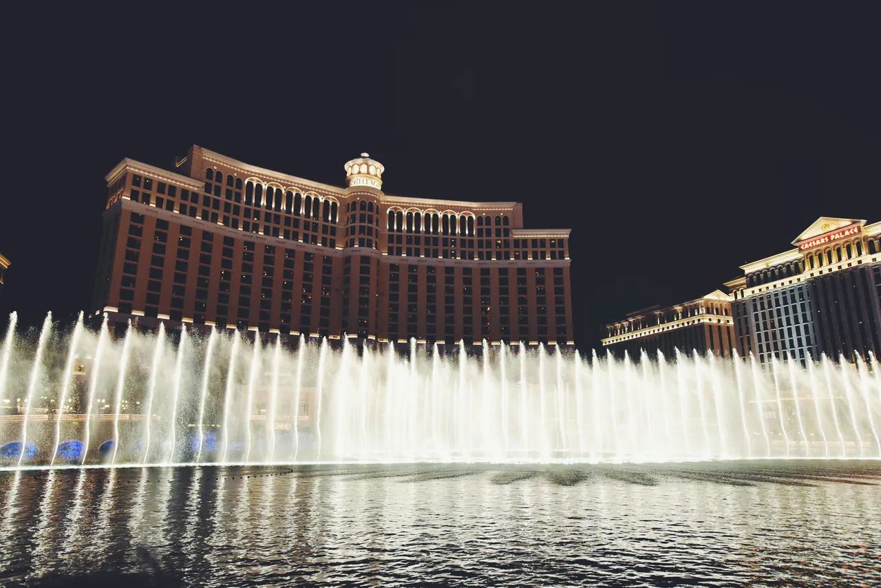 Bellagio Hotel and Casino Photo by Kommao Wang.
