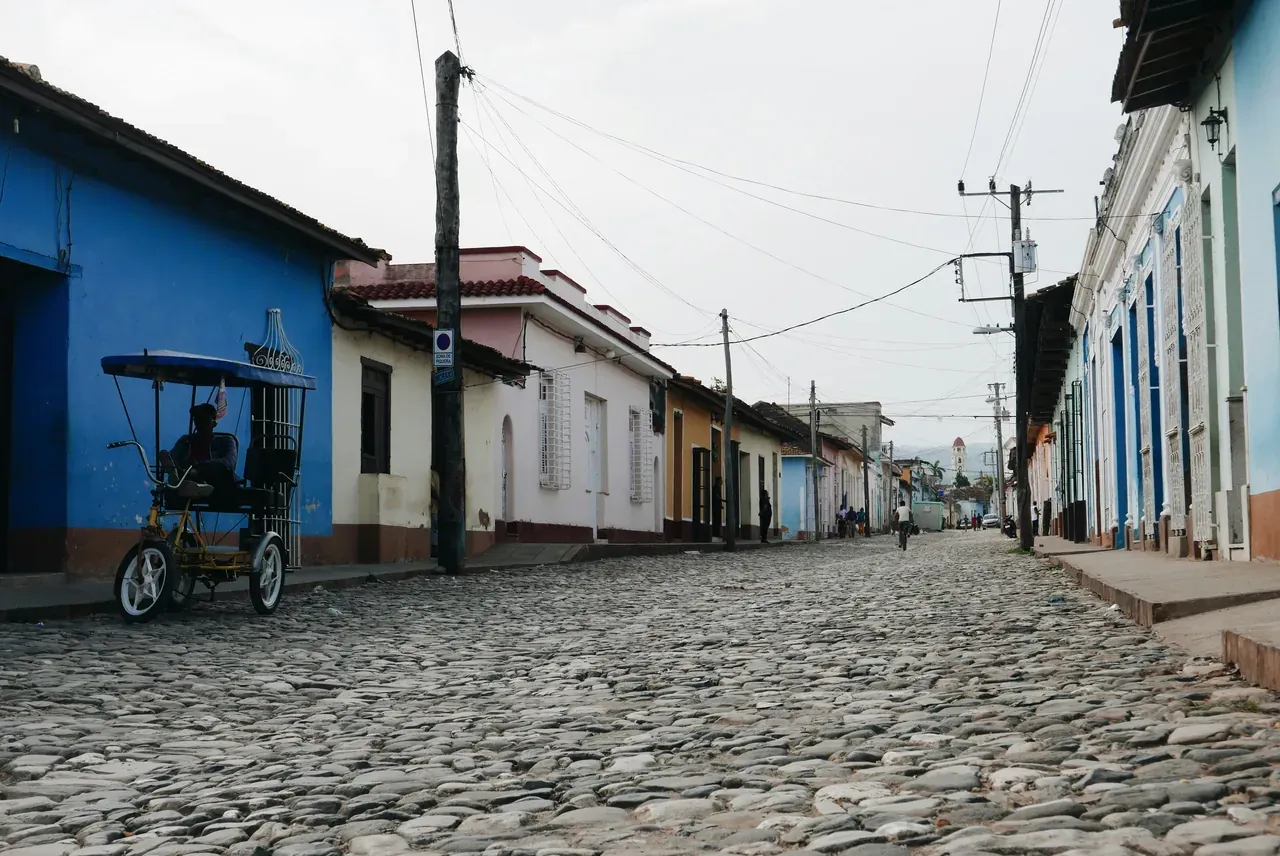 Typical country town street. Photo by Falco Negenman.